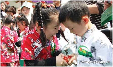 พูดคุยที่น่าสนใจเกี่ยวกับประเพณีเทศกาลเรือมังกร