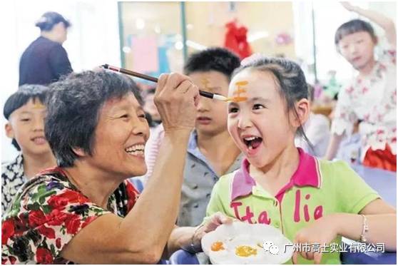 พูดคุยที่น่าสนใจเกี่ยวกับประเพณีเทศกาลเรือมังกร